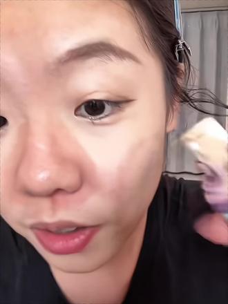 韩萃新升级粉底液真的太牛了,遮瑕嘎嘎好清爽不黏腻,持妆一整天也不在话下!平价又好用的粉底液推荐!#底妆#粉底
液#持妆粉底液#韩萃粉底液#控油持妆