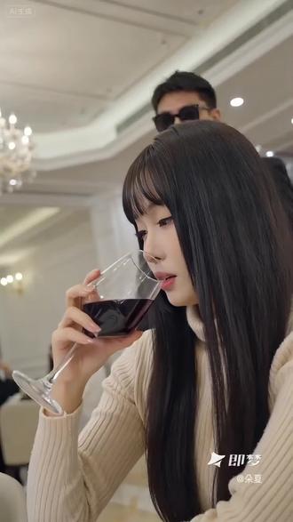 剧情大反转同款视频制作教程来了~即梦分身出境视频制作教程 即梦AI一键做同款 #我的AI分身也太会演了 #即梦AI #即梦seedance2 #AI分身戏精大赛 #我的AI分身杀疯了