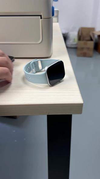 不要磕伤了才后悔没贴膜
#红米watch6 #红米手表 #大学生手表推荐 #智能手表推荐 #决佩数码