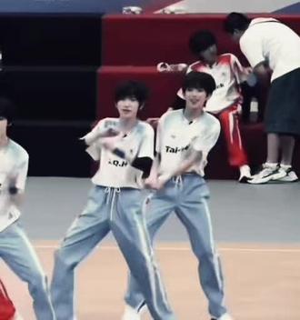 好舞不挑曲#TF家族#左奇函#陈浚铭#火苗dj#抖音热门