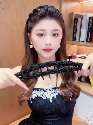 这款小香风珠珠发箍带上显发量,轻松打造高颅顶,真的好美#发箍这样戴好美 #发箍 #种草好物 #高颅顶