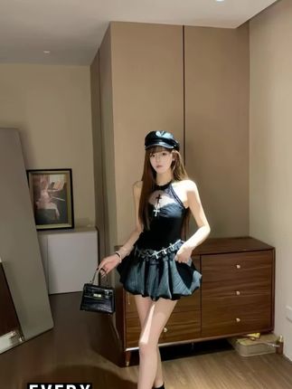 #今日穿搭 #黑色高级感穿搭 #时尚搭配服装 #辣妹穿搭 #辣妹风穿搭