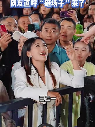 #女神 #记得点赞关注哦 #上热搜 #快来围观 #光荣与梦想大合唱