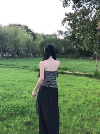 复古撞色条纹露背抹胸背心女夏季绑带修身无袖外穿设计感辣妹上衣#抹胸上衣 #条纹控看过来 #绑带设计 #辣妹穿搭