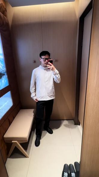 视频有点长,请自行食用哟。 可隆商务休闲套装。#男生穿搭 #轻熟穿搭 #男士轻薄防晒衣 #体制内