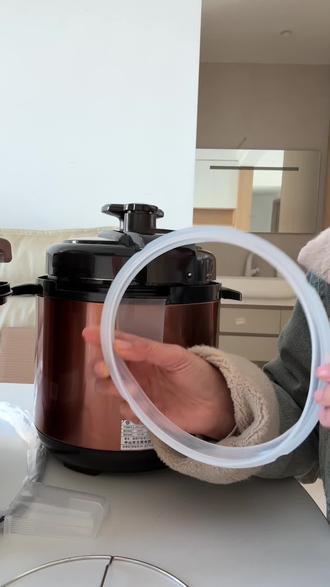 如何购买电压力锅密封圈?如何安装电压力锅密封圈?#电压力锅 #电压力锅维修 #压力锅 #压力锅维修 #电压力锅漏气