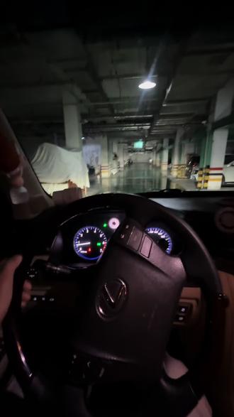 我想挣很多钱 买下我的未来 买下你的顾虑和权衡利弊