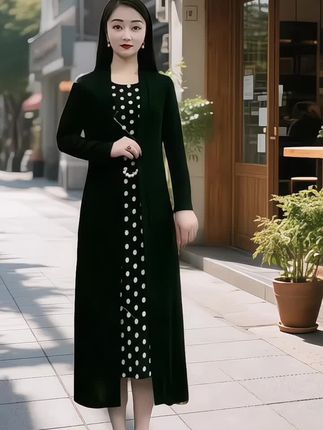 女人不管多大年龄都要好好打扮的漂漂亮亮的 #气质连衣裙 #假两件连衣裙 #高级感穿搭 #妈妈装连衣裙 #早秋穿搭