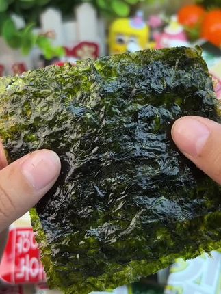 追剧怎么少得了海苔,咸香薄脆,一口一片太上头啦!#岩烧海苔#低热量 #海苔 #紫菜