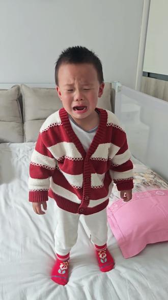 因为一场午睡引发的战争
这是什么难带的新兴人类啊
真的又笑死又气死
#你的爱是慢性毒药 #养儿子 #当妈妈后 #大哭 #抖音二创激励计划