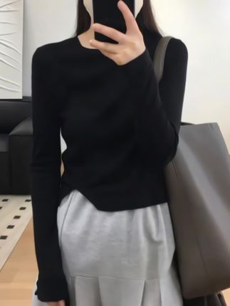 #设计感开叉短款T恤女士 春秋新款简约圆领长袖上衣棉质舒适打底衫