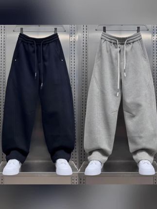 2025秋季新款美式高街弯刀裤男士纯色宽松休闲阔腿哈伦弯刀卫裤男#秋季新款#男士卫裤#宽松休闲#面料柔软舒适#男士必备