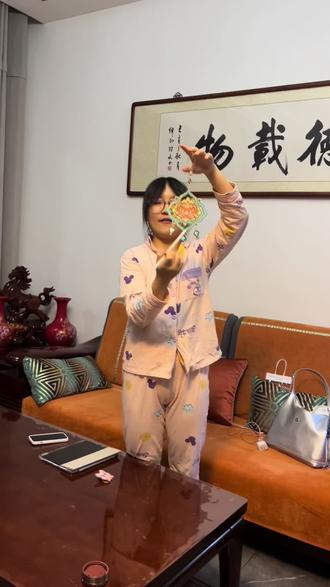 #快来围观 #愿做菩提那朵莲 #小小拼豆,拼成莲花送姑姑。愿新的一年平安喜乐、福泽绵长、万事顺遂,生活如莲般洁净美好,每一天都温柔又幸福。