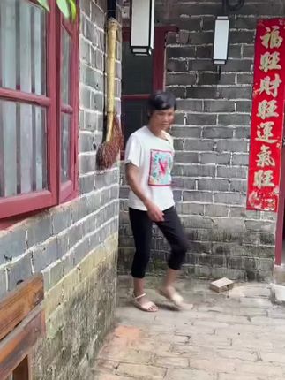 中秋过节怎么少得了月饼呢,做点月饼给大家尝尝 #中秋月饼 #月饼 #藤椒牛肉月饼 #非遗传承 #广西母女