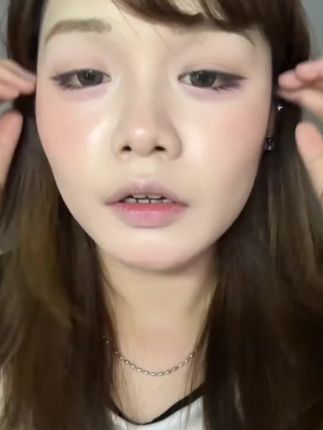 炸毛星人救星!碎发整理器,告别凌乱尴尬一键整理,让你的发型时刻精致#仙女必备#平价好物#好物推荐#发型@DOU+好生意 @DOU+小助手