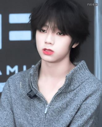 #王橹杰#lmbe
能不能不要再造一个十六岁的少年谣了