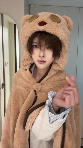 ki ki kiyomi💕#少年感 #手势舞 #kiyomi #睡袍