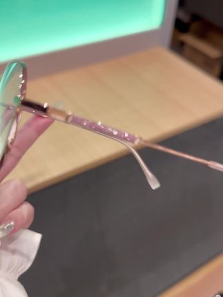 有了这副眼镜,我已经开始期待冬天啦! #种草 #镜框 #出门必备 #饰品分享 #时尚配饰