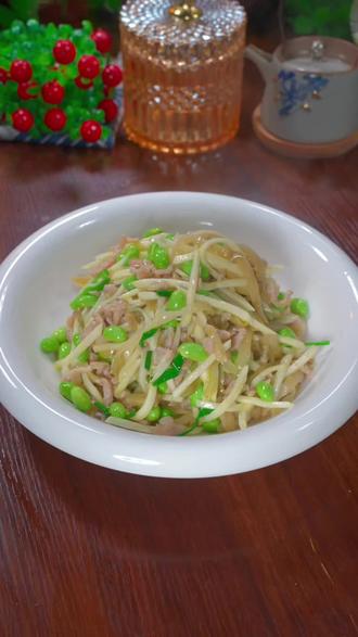 茭白新的新吃法~这样做的茭白清爽解腻又好吃!