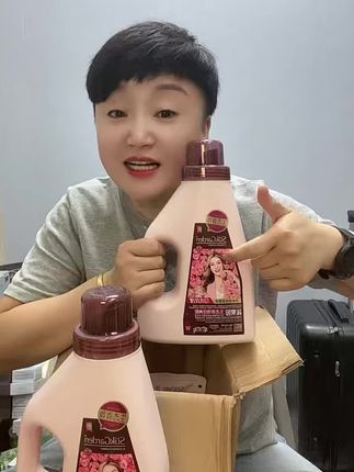 衣服洗干净的同时持久留香,喜欢的安排起来#小黄车直接购买 #橱窗好物 #洗衣液 #好物推荐🔥