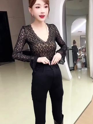 #高腰收腹 #小黑裤 #秋季新款 #谁穿谁好看 #女神必备
