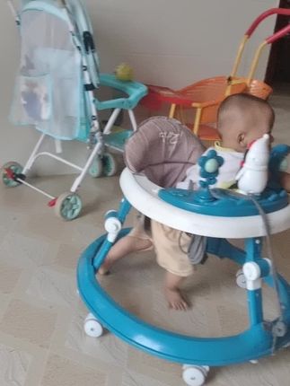 #自己玩的不亦乐乎 #萌娃骑车 #人类幼崽成长记