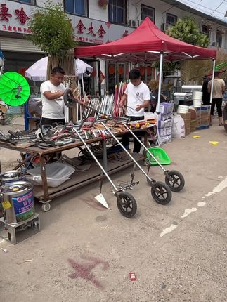 #干活中 #农民好帮手 #高性能实用工具 #手推开沟神器