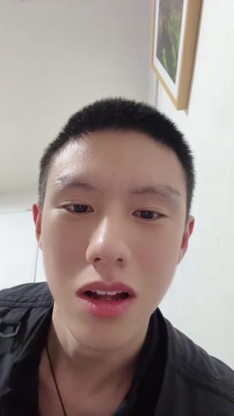 #亲爱的维多利亚港 #情感 天星小轮往返两岸,可有些路,走了一次就再也回不去了,就像温景徽和梁舒怀的八年。