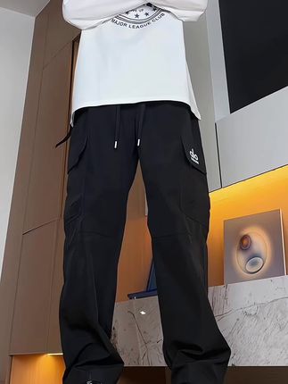 真不愧是我精心挑选的冲锋裤,随便搭搭都好看!!#冲锋裤男女同款 #百搭神裤 #显高显瘦显腿长 #工装裤 #ootd穿搭