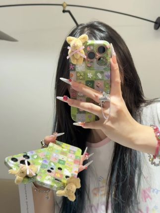 好喜欢这个碎花小兔子🐰呀!#手机壳 #防方摔手机壳 #颜值高 #iPhone17#这个手机壳真的长在我心巴上了