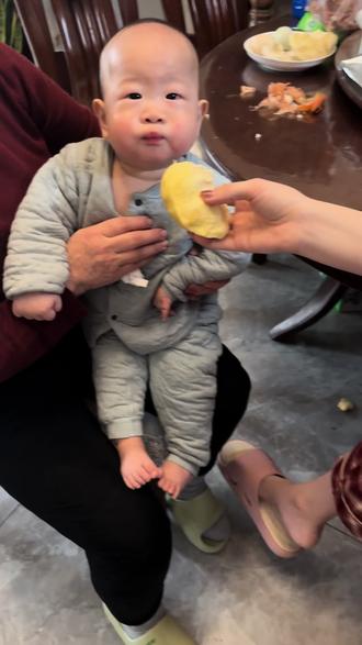 人类幼崽榴莲初体验