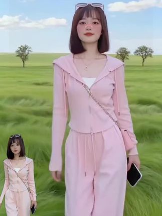 #新款时尚女装 连帽卫衣两件套。粉色主打。