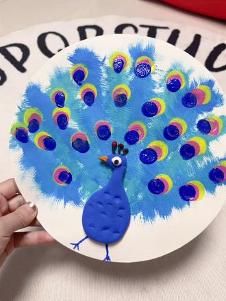 艺术启蒙/一个牙刷🪥就能画漂亮的孔雀🦚#亲子手工制作 #艺术启蒙 #孔雀 #幼儿涂鸦 #创意美术