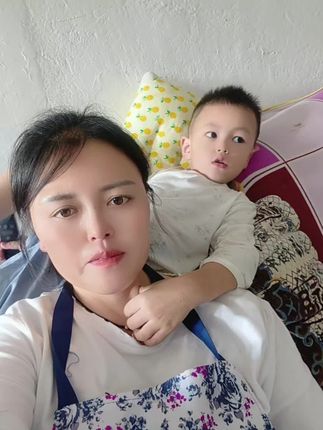 天天在家穿大围裙,家庭主妇一个#带娃 #妈妈的小情人 #记录生活 #调皮捣蛋的小家伙