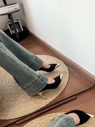 尖头细跟高跟鞋谁懂!超显腿细腿长#高跟鞋 #尖头高跟鞋 #御姐风细跟高跟鞋太绝了 #黑色高跟鞋 #好穿不累脚