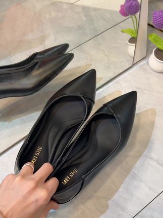 升级款小矮跟高跟鞋👠#脚宽脚胖都可以 #软底小单鞋 #一脚蹬 #尖头高跟鞋