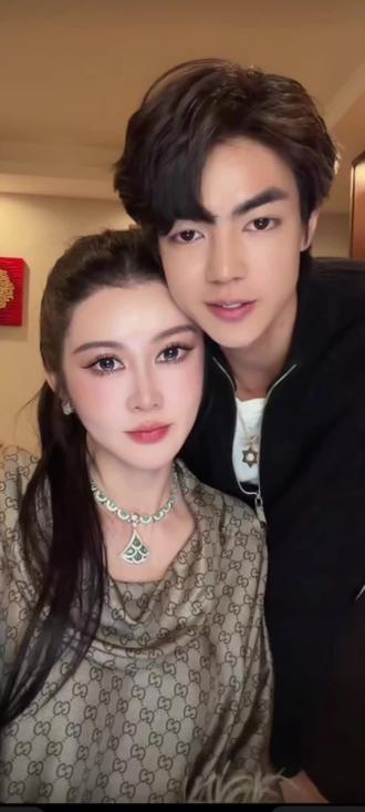 纳迪尔的身世, 感动哭了 多励志的男孩子呀!#纳迪尔 #盈公主 #盈公主视频负责人老周