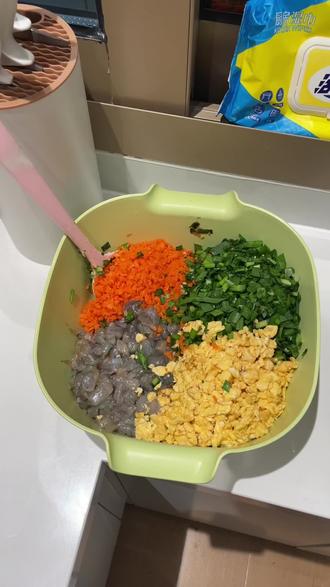 今天的晚餐🥣
饺子🥟#在家做美食 #晚饭吃什么 #冬至