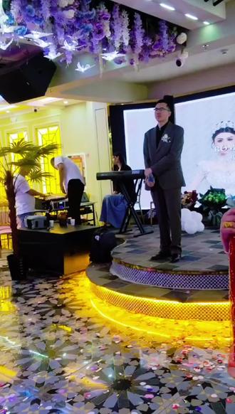 #婚礼现场#感人时刻#婚礼为妹妹唱首歌#妹妹(siglim) @DOU+上热门