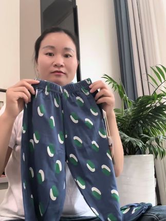 #夏季穿搭 , 这条裤子一定要买,太舒服了,又舒服又好看,还特别特别凉快。