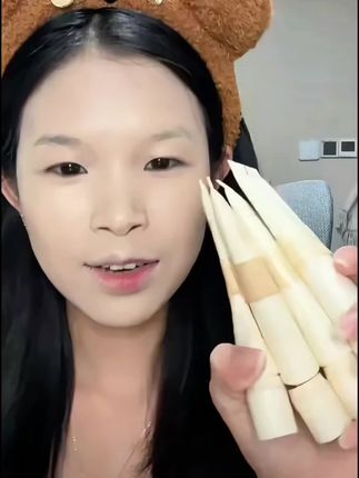 高遮瑕扒脸服帖不拔干的粉底液我给你们找来啦,我也没想到69块的粉底液竞会这么好用! #遮瑕粉底液 #持妆不假面#超好用的粉底液 #粉底液遮瑕持久