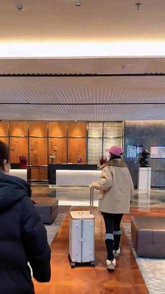 三七开大容量拉杆箱,不打烊,下单即发货#行李箱 #三七开行李箱 #迪柯文行李箱 #拉杆箱 #好物推荐🔥