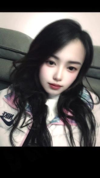 人呐 怎么可以这么过度美颜 就是怪好看的