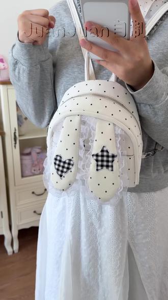 啊啊啊!谁能拒绝这么可爱的小兔子双肩包啊!!!#可爱双肩包 #双肩包分享#萌