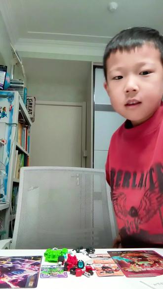 布鲁可星辰版变形金刚拼装
第五弹(视频中口误)横炮
第二弹 碾压机
第四弹 千斤顶载具(视频口误)
#布鲁可变形金刚 #男孩子的快乐