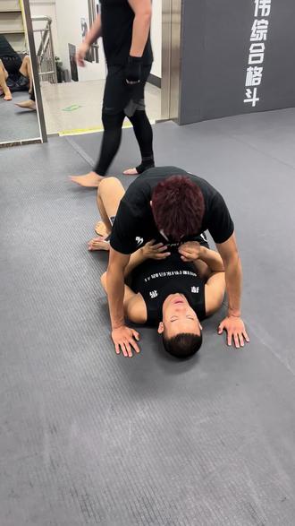 被骑乘如何逃脱#巴西柔术 #骑乘位。