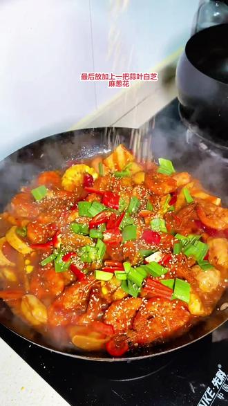 花几十块钱,在家做了一锅门店同款的王婆大虾,味道一模一样太满足啦#王婆大虾 #王婆大虾做法 #麻辣辣辣辣香锅 #麻辣干锅做法