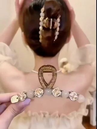 熹金韩版水钻珠珠抓夹女2025新款鲨鱼夹后脑勺少盘发发夹子头饰品#适合夏天的发饰#珠珠抓夹#抓夹#抓夹怎么抓出好看发型#后脑勺发夹抓夹推荐
