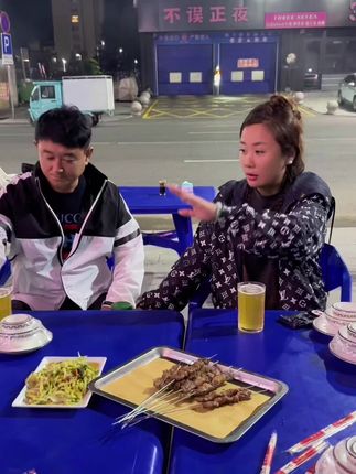 其实我媳妇儿真不能喝@东北划拉哥他老妹儿 @东北划拉哥 #喝酒 #喝酒的不一定是坏女人
