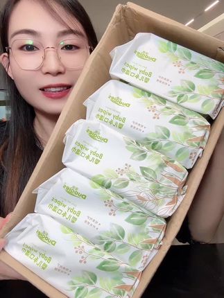 满满一箱5大包只要个位数,太实惠啦!咋用都不心疼! #婴幼儿手口湿巾 #湿巾 #好物分享
